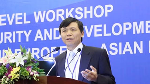 越南外交部副部长邓廷贵。