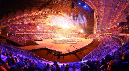 第22届冬奥会闭幕式于2月23日在菲施特奥林匹克体育场举行。 （图片来源：越南快讯报网）