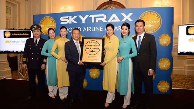 越南航空总公司荣获四星级航空公司认证证书。