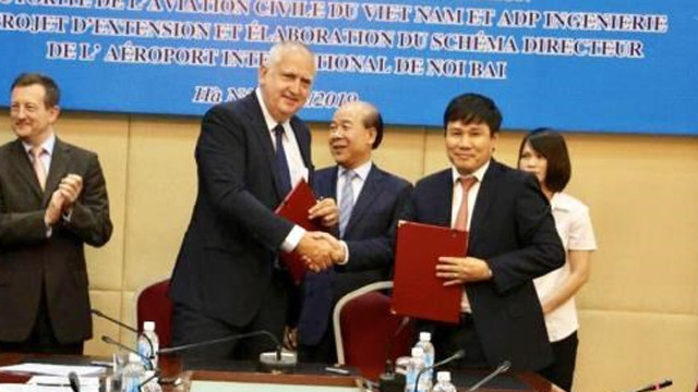 关于研究扩建内排国际航空港方案和制定详细规划项目的合作备忘录签字仪式。
