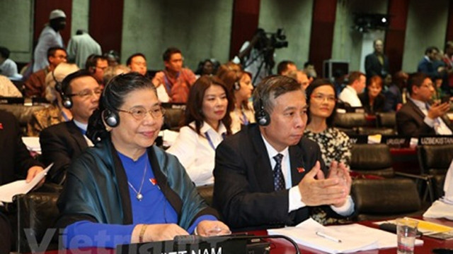 越共国会常务副主席丛氏放出席第141届各国议会联盟大会闭幕式。（图片来源：越通社）