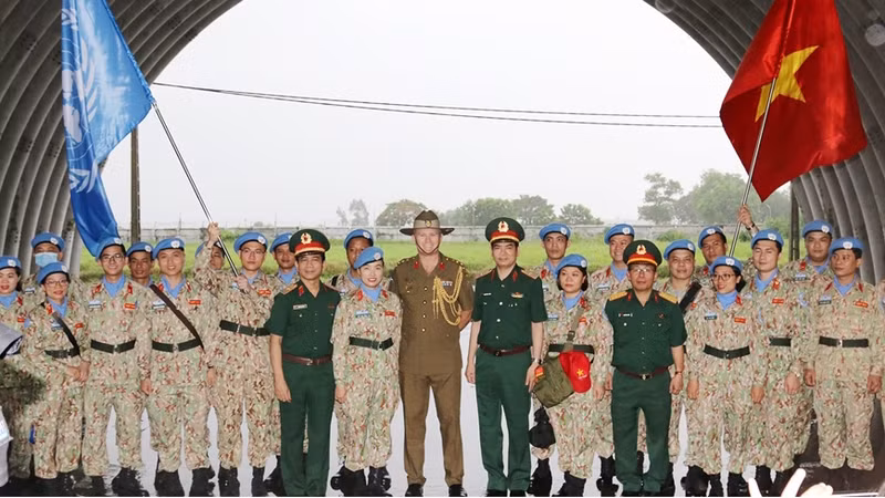 越南四号二级野战医院二号支队启程前往联合国南苏丹特派团。（图片来源：人民军队报）