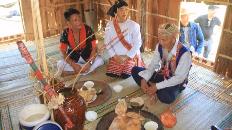 越南平定省保留少数民族传统文化。 