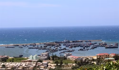 越南白龙尾岛县。 (Photo: 图片来源：人民军队报网)