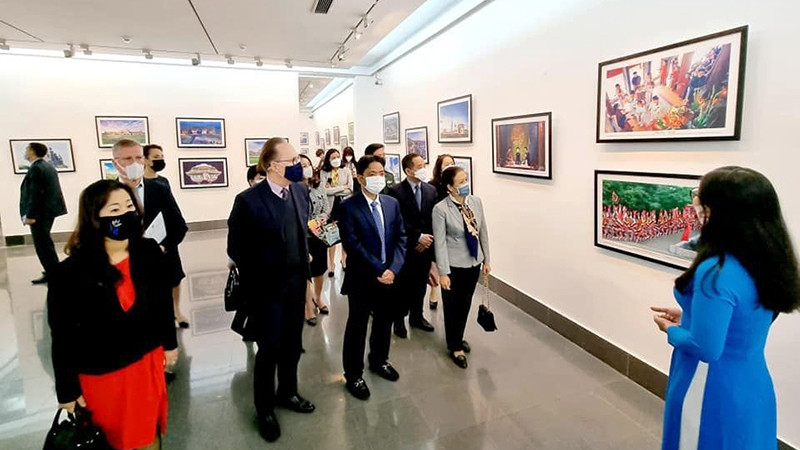 "越南和俄罗斯的世界遗产”图片展。 （图片来源：俄罗斯驻越南大使馆）