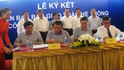 MHB与BIDV银行领导签署合并协议。