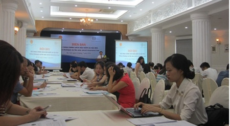 新社会保险政策对话论坛。（图片来源：越通社）