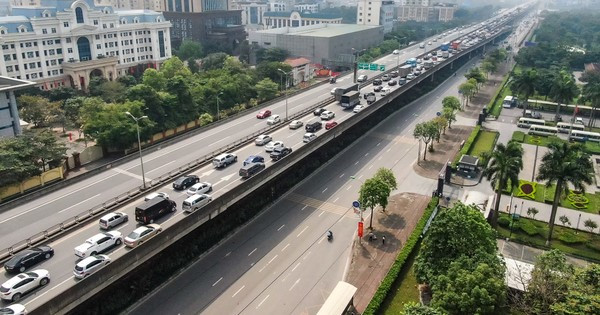 附图。