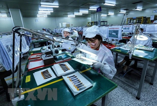 附图：2023年第三季度的商业信心指数较2023年第二季度的43.5点上升至45.1点。
