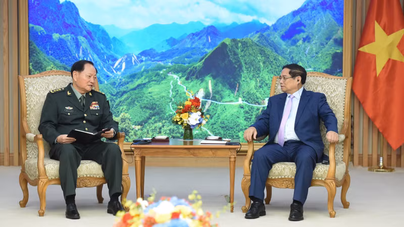 越南政府总理范明正会见中共中央军委副主席张又侠上将。