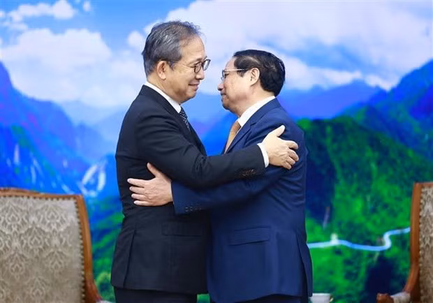 政府总理范明正会见前来辞行拜会的日本驻越南大使。