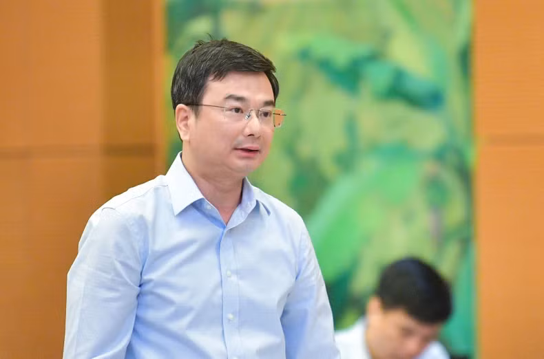 国家银行副行长范青河。