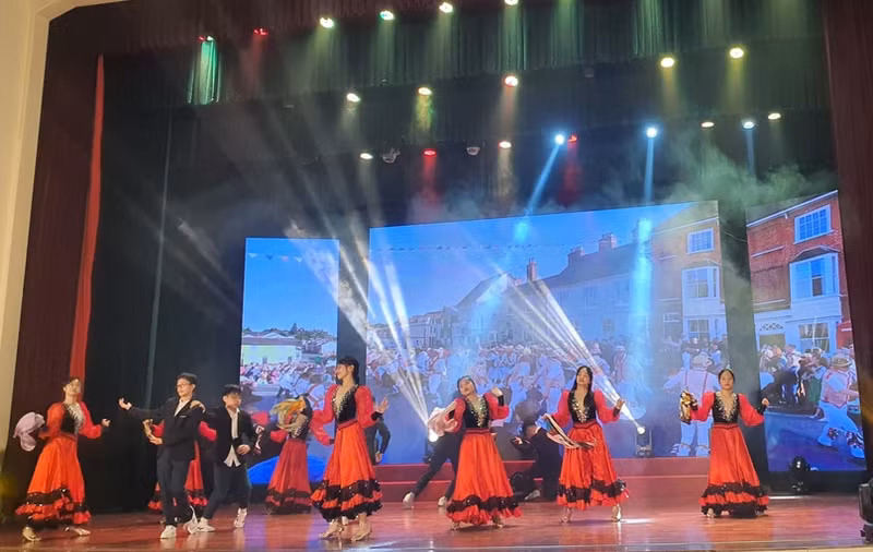 2023年友谊之舞”联欢会上一个节目。