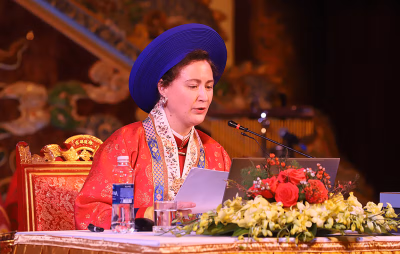 咸宜皇帝的第5代孙女阿曼丁·达巴特（Amandine Dabat）。