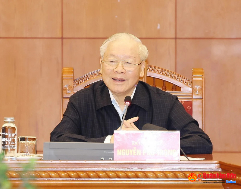 阮富仲总书记和党与国家领导。