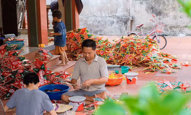 附图：五角星灯笼制作。