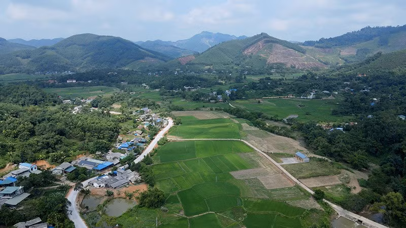 宣光省山阳县明青乡全景。