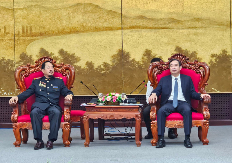 会见场景。