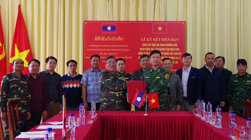 双方交换会谈纪要。