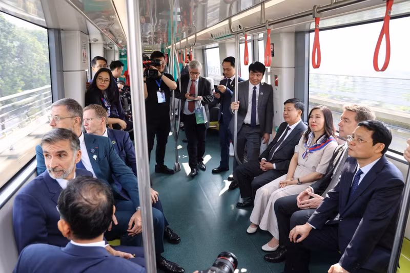 河内城市铁路呠-河内火车站高架路段正式投入商业运营【图表新闻】