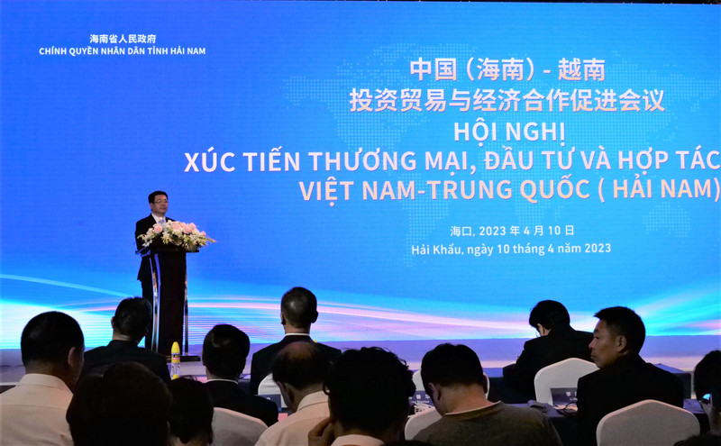 阮鸿延部长在会上致辞。（杜有兴 摄）