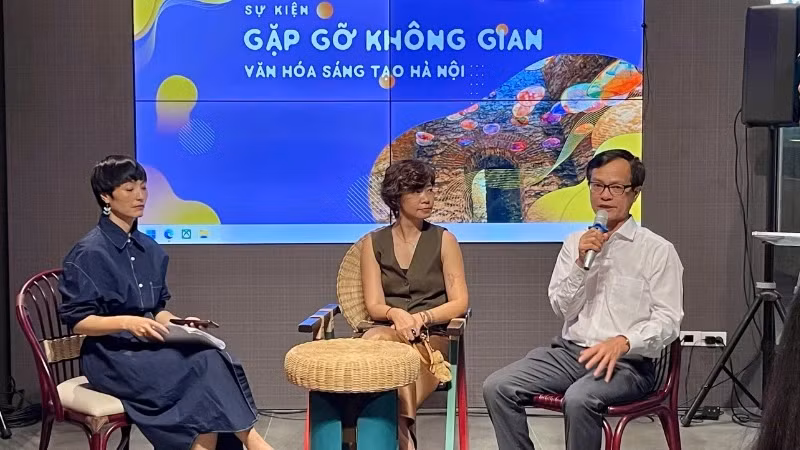 代表们讨论了建立创意文化空间网络的必要性。