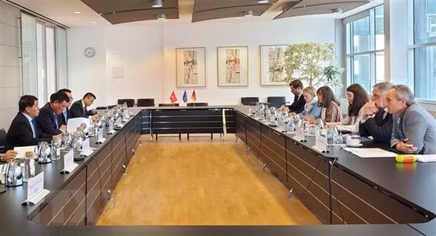 政府监察总署总检察长段洪峰访问德国