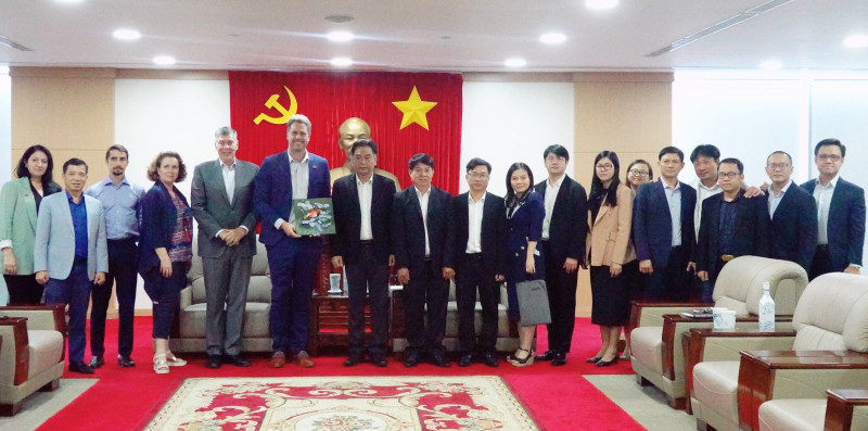 与会代表合影。