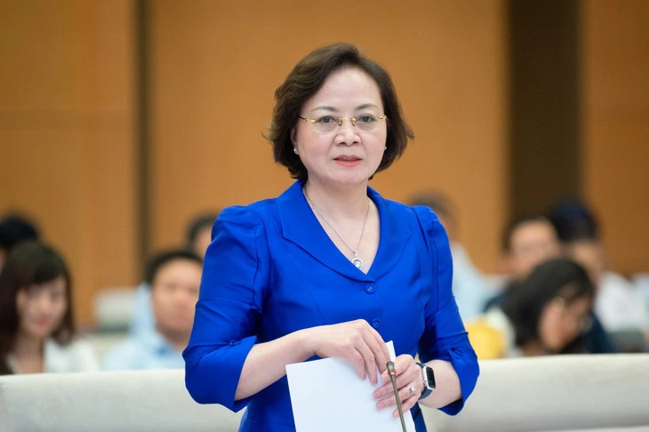 越南内务部部长范氏清茶。
