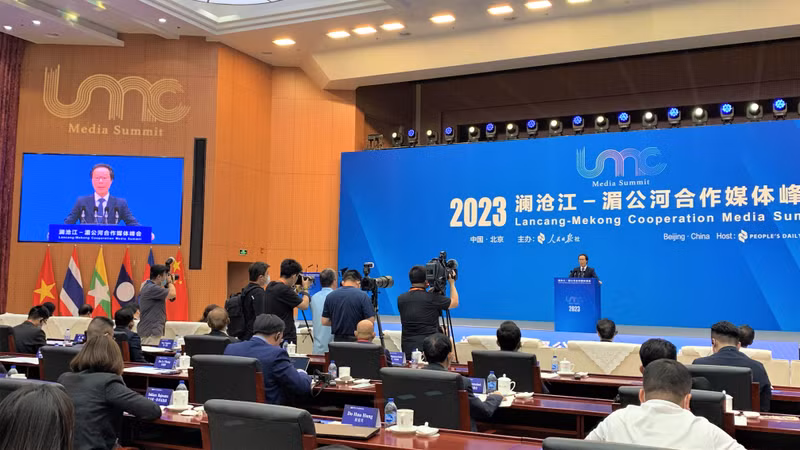 武梅煌作主旨发言。（杜有兴 摄）