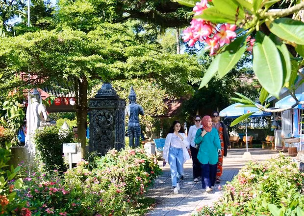 2023年第一季度老挝接国际游客超过80万人次。