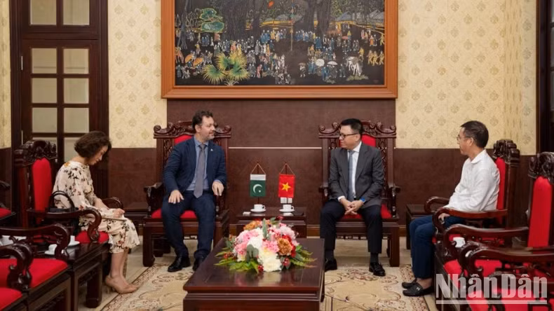 会见场景。（山松 摄）