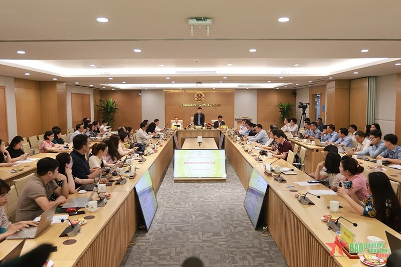 新闻发布会全景。