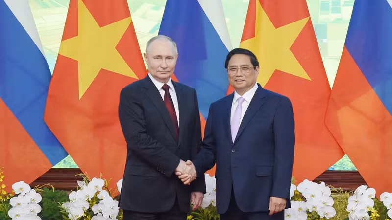 越南政府总理范明正会见俄罗斯总统弗拉基米尔·普京。