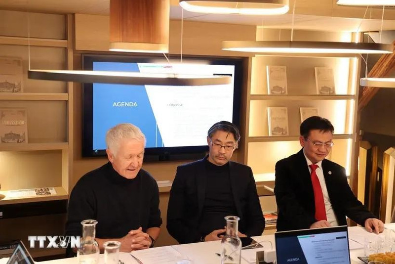 出席2024瑞越经济论坛的代表。（图片来源：越通社）