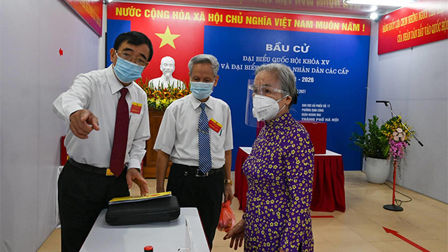 热闹非凡越南换届选举日（组图） ảnh 4