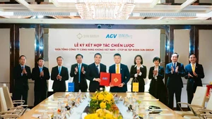 ACV与太阳集团签署战略合作协议仪式现场。（图片来源：越通社）