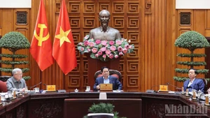 范明正总理主持召开政府常务会议。