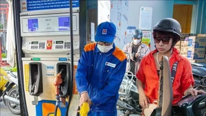 Petrolimex加油站。