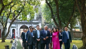 欧洲理事会主席安东尼奥·科斯塔参观文庙-国子监。