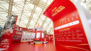 《人民报》社参加“独立-自由-幸福的80年征程”国家成就展。