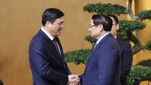 范明正总理会见中国广西壮族自治区主席韦韬。（图片来源：政府门户网）