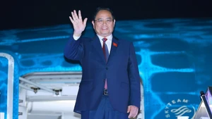范明正总理开始出席第47届东盟峰会之行。