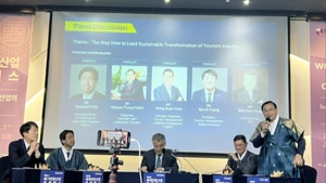 越南国家旅游局局长阮重庆出席第四届世界旅游业大会。