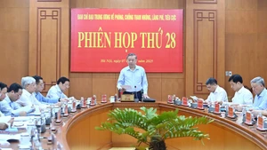 苏林总书记主持召开中央反腐败、反浪费和反消极现象指导委员会第二十八次会议。