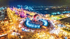 北宁省的河南 Sun Urban City 的节庆大道。
