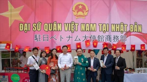 各位代表合影留念。