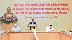 范明正总理在会上发表指导性讲话。（陈海 摄）