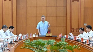 苏林总书记在会上发表结论性讲话。（登科 摄）