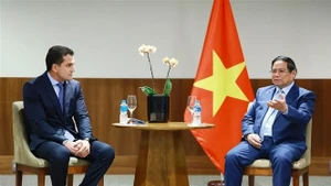 范明正总理会见JBS负责人法比奥·麦亚·德·奥利维拉。